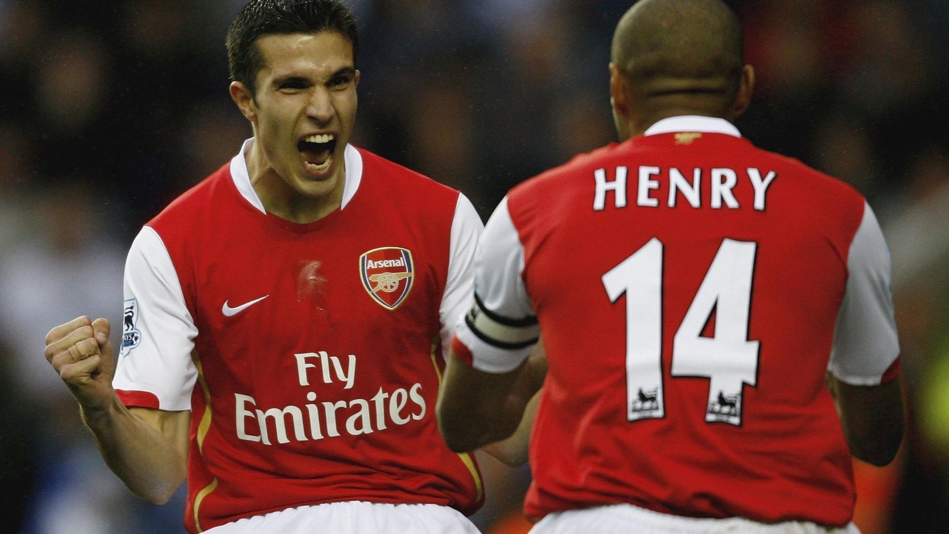 德甲新传奇诞生！吉拉西连续7场破门，多特队史射手榜仅次莱万与奥巴梅扬